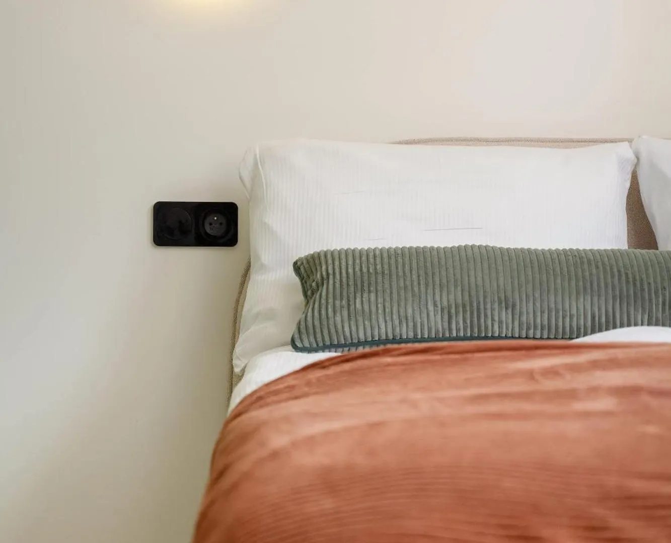 Modern And Unique Studio In The Centre Of Wroclaw By Noclegi Renters 0*,